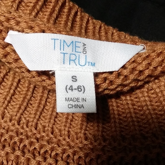 Woman's sweater - Picture 2 of 4